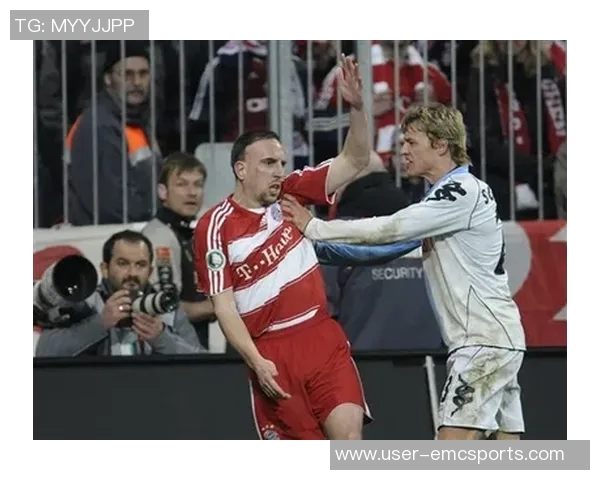 慕尼黑1860主席回应被拜仁球迷侮辱母亲事件表示不会上诉但感到愤怒 慕尼黑1860主席回应被拜仁球迷侮辱母亲事件表示不会上诉但感到愤怒