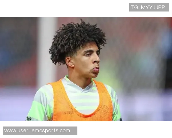 里科刘易斯坦言休赛期专注泰拳训练赛场上唯有胜利目标不变 里科刘易斯坦言休赛期专注泰拳训练赛场上唯有胜利目标不变